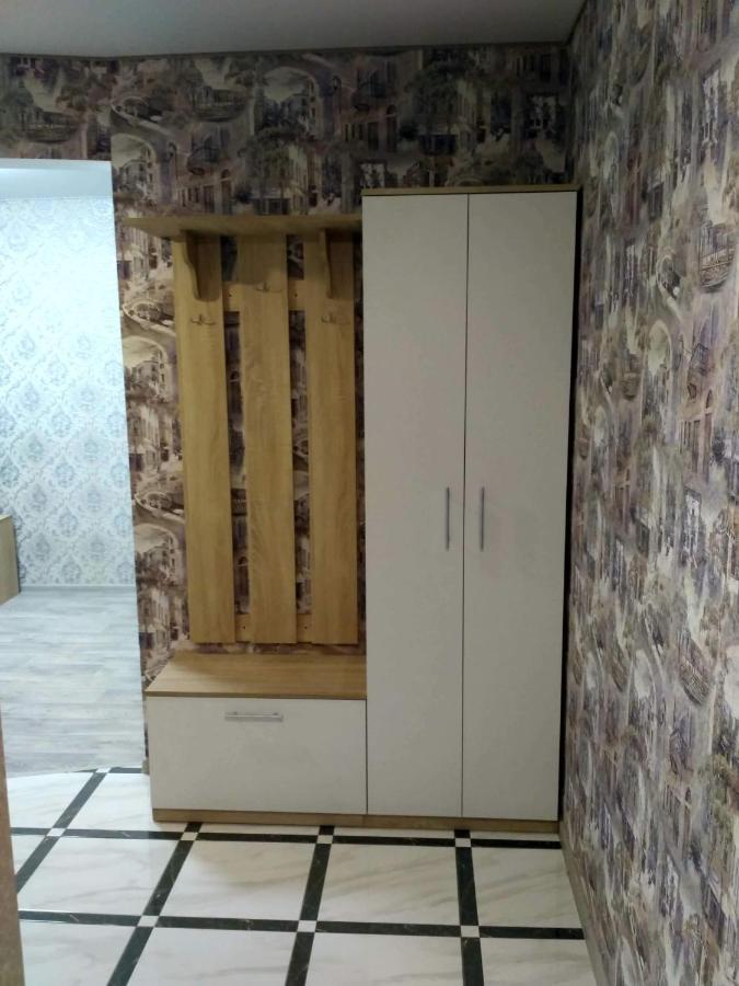 Подобово Квартира В Центрі Міста Конотоп Екстер'єр фото