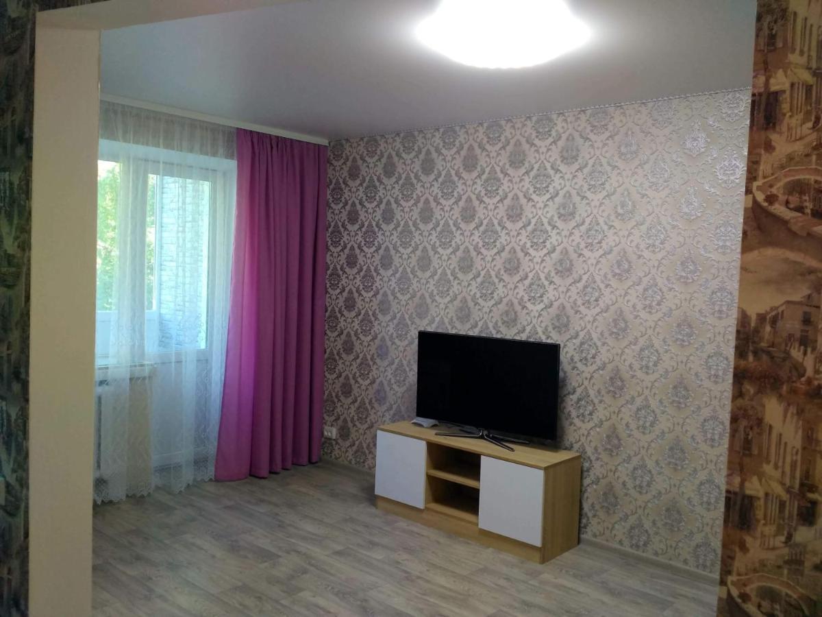 Подобово Квартира В Центрі Міста Конотоп Екстер'єр фото
